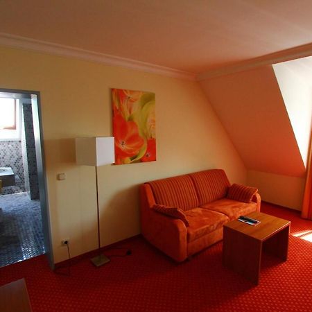 Abasto Hotel Eichenau Buitenkant foto