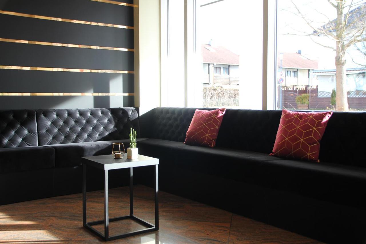 Abasto Hotel Eichenau Buitenkant foto